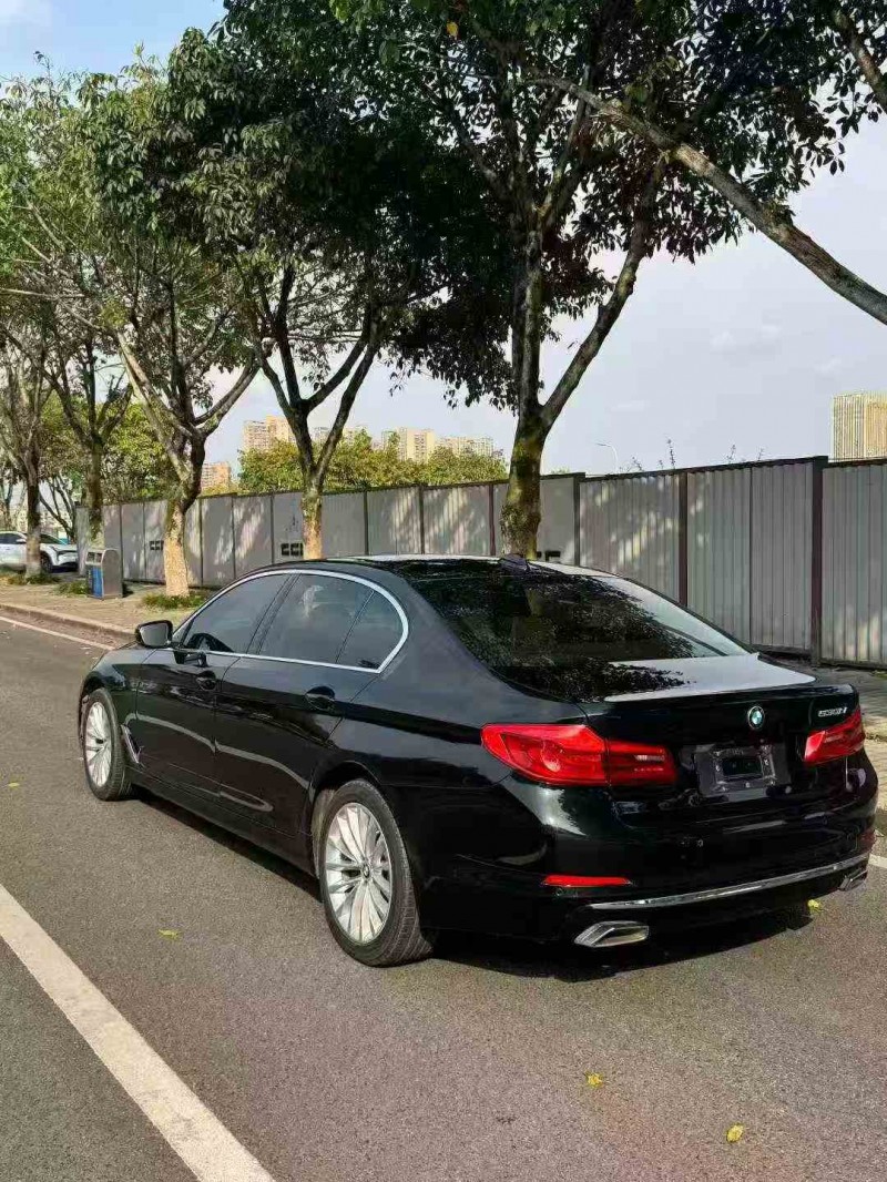 重庆20年宝马5系7