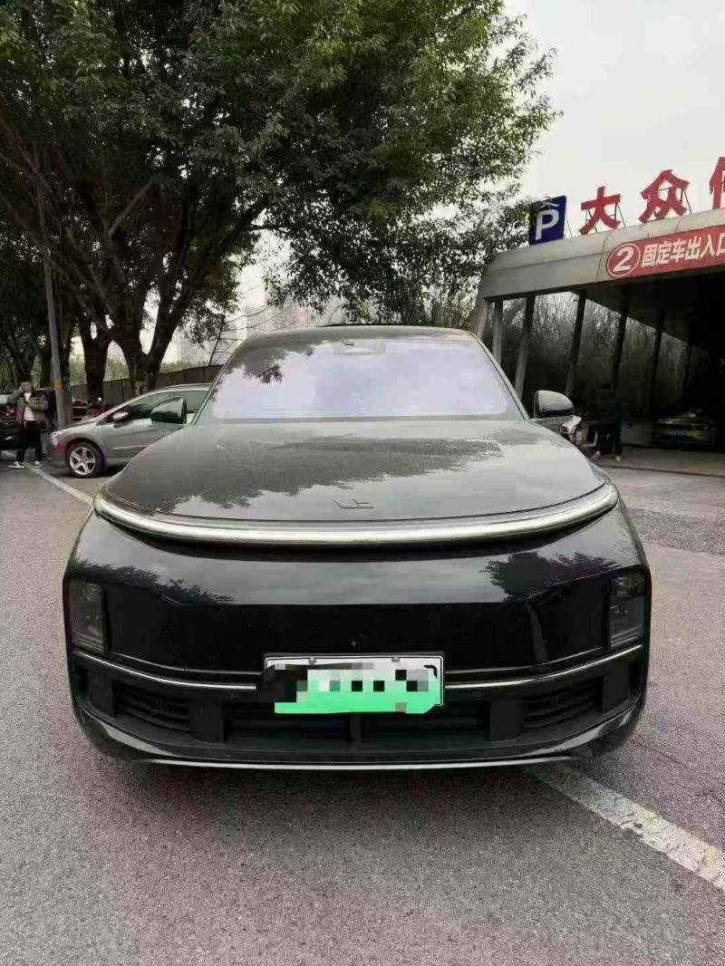 重庆23年理想L81