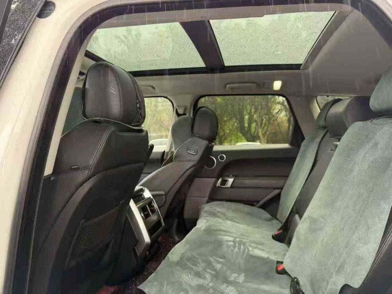 重庆17年路虎揽胜运动5