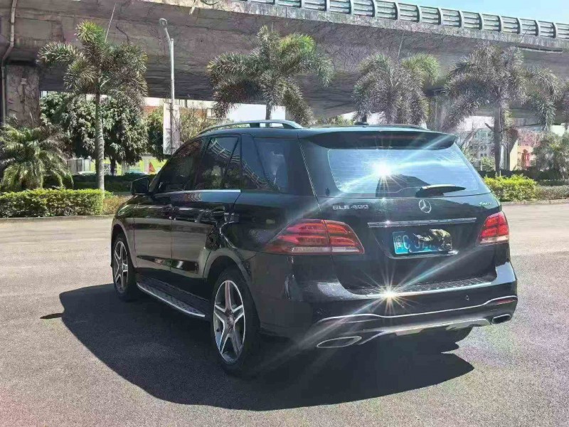 厦门17年奔驰GLE8