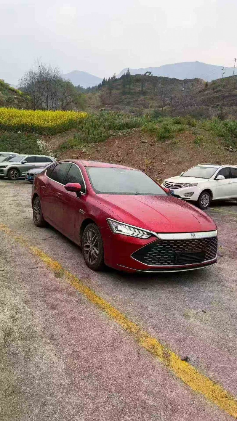 重庆21年比亚迪秦2