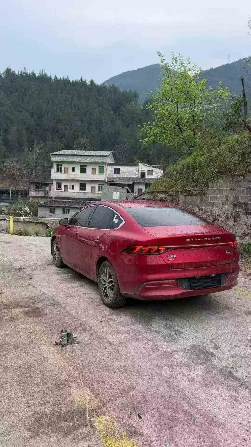 重庆21年比亚迪秦8