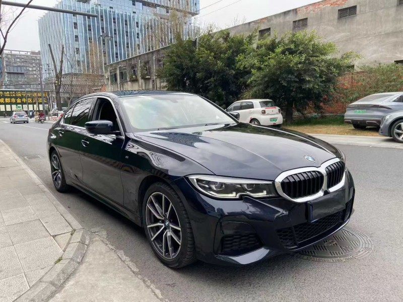 成都21年宝马3系2