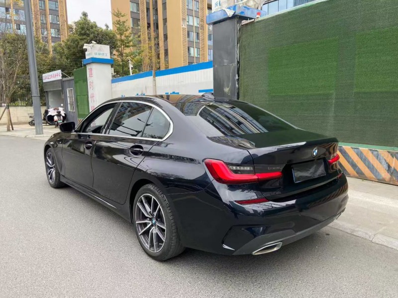 成都21年宝马3系7