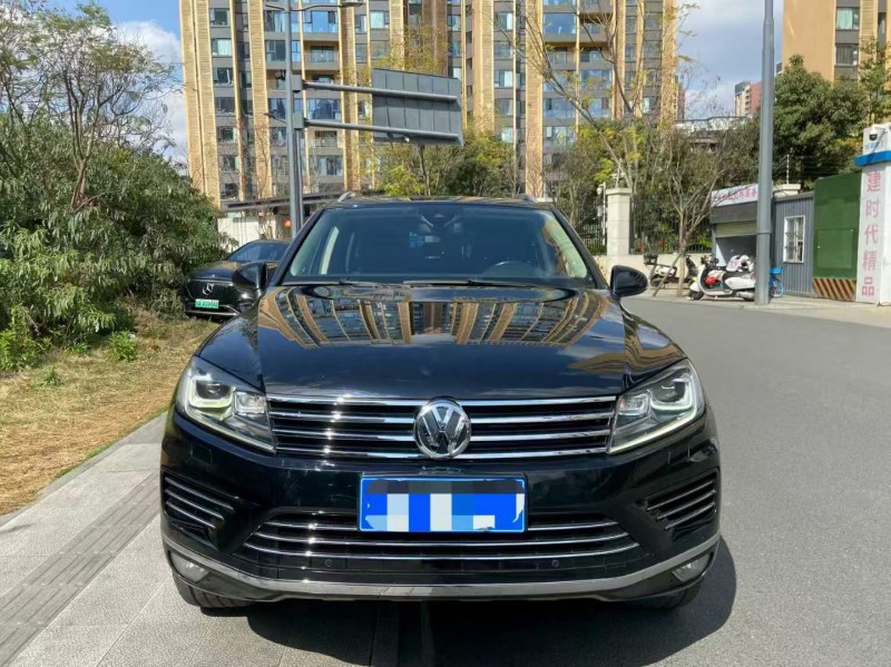 成都15年大众途锐1