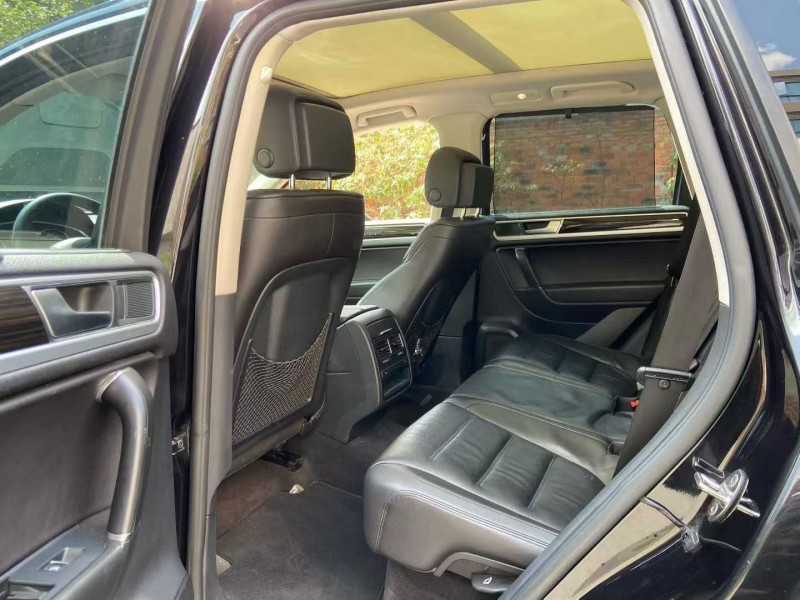 成都15年大众途锐5