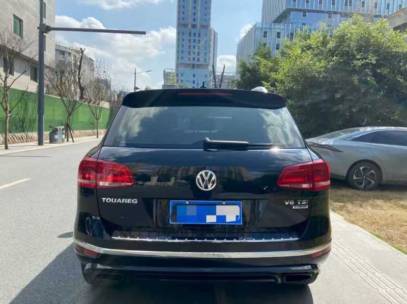 成都15年大众途锐9