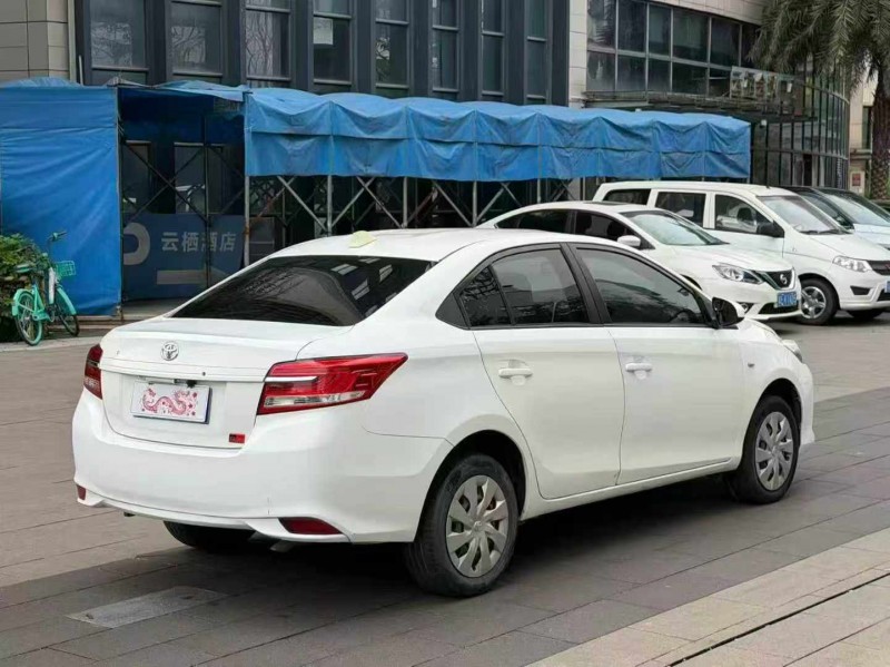 佛山19年丰田威驰8