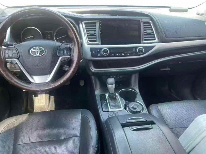 淮北19年丰田汉兰达5