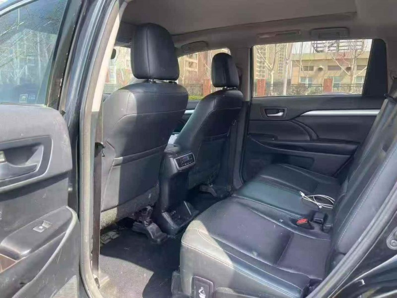 淮北19年丰田汉兰达6