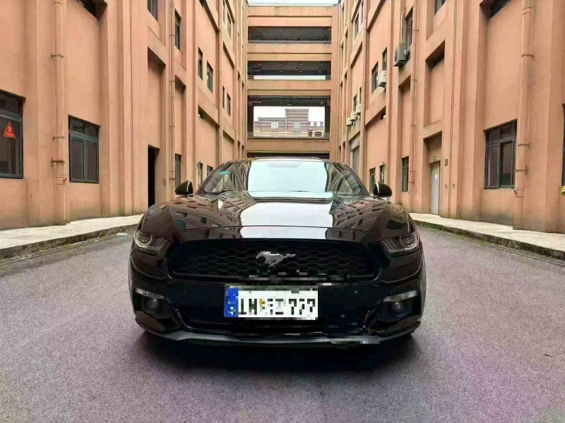 重庆18年福特野马1