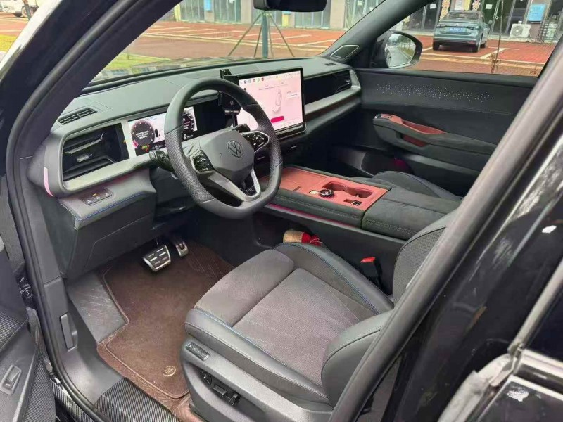 邵阳25年大众途昂4