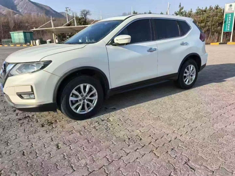 保定19年日产奇骏3