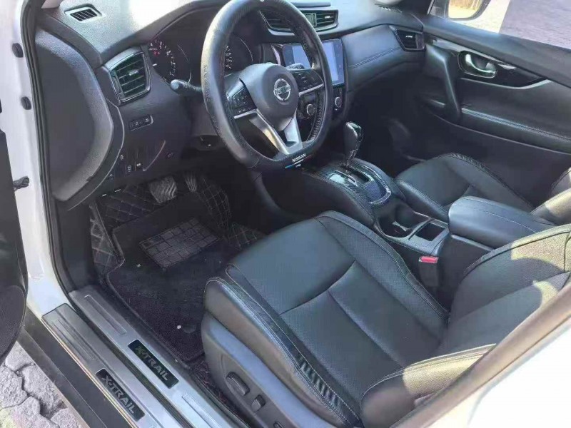 保定19年日产奇骏5