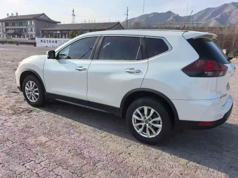 保定19年日产奇骏8