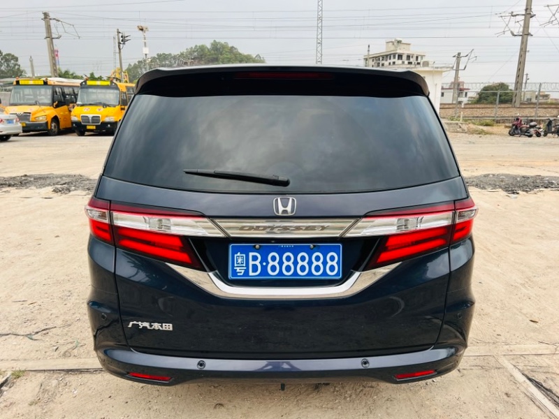 东莞15年本田奥德赛7