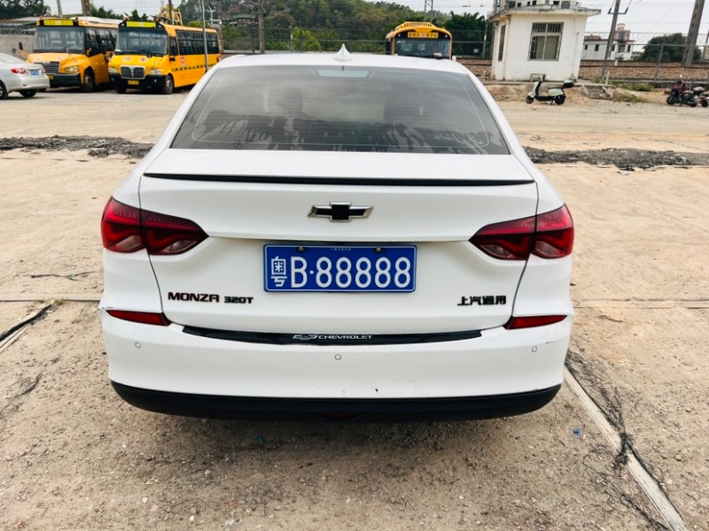 东莞20年雪佛兰科鲁泽5