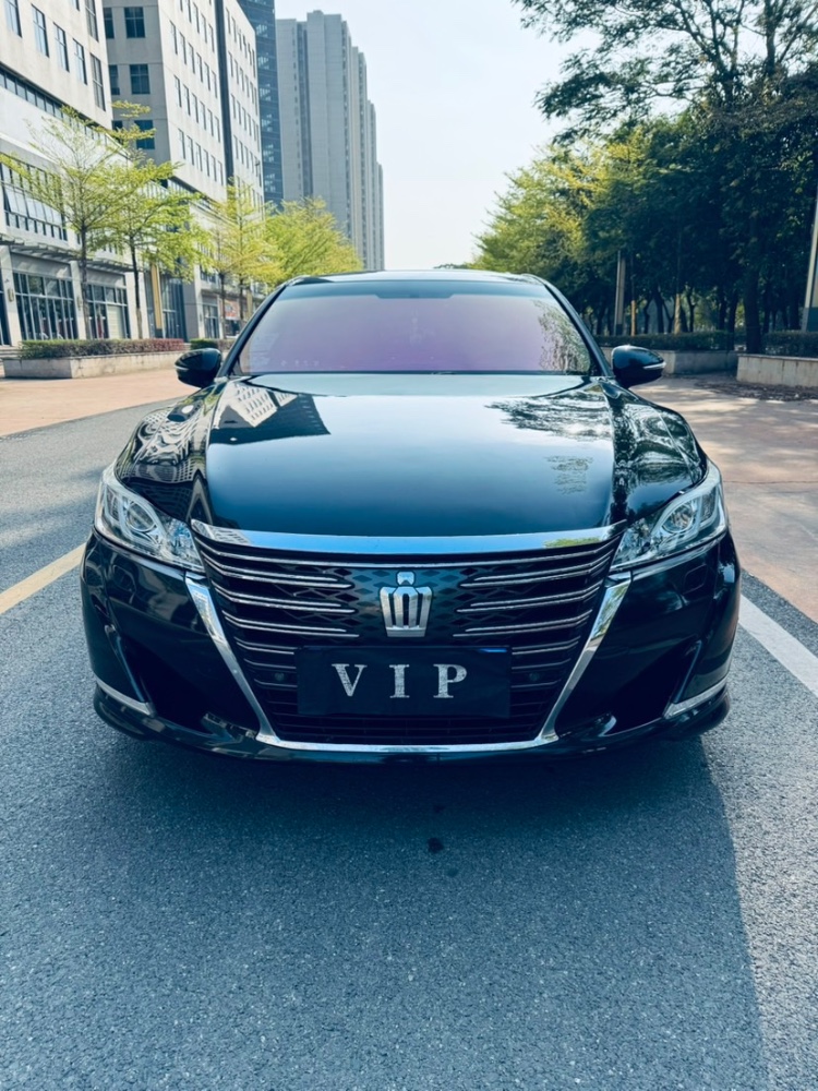 东莞16年丰田皇冠1