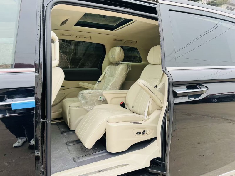 烟台25年岚图汽车梦想家6