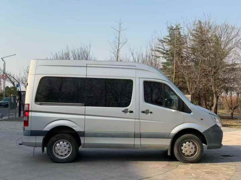 東營21年福田圖雅諾8