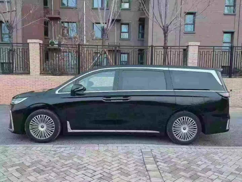 唐山25年岚图汽车梦想家3