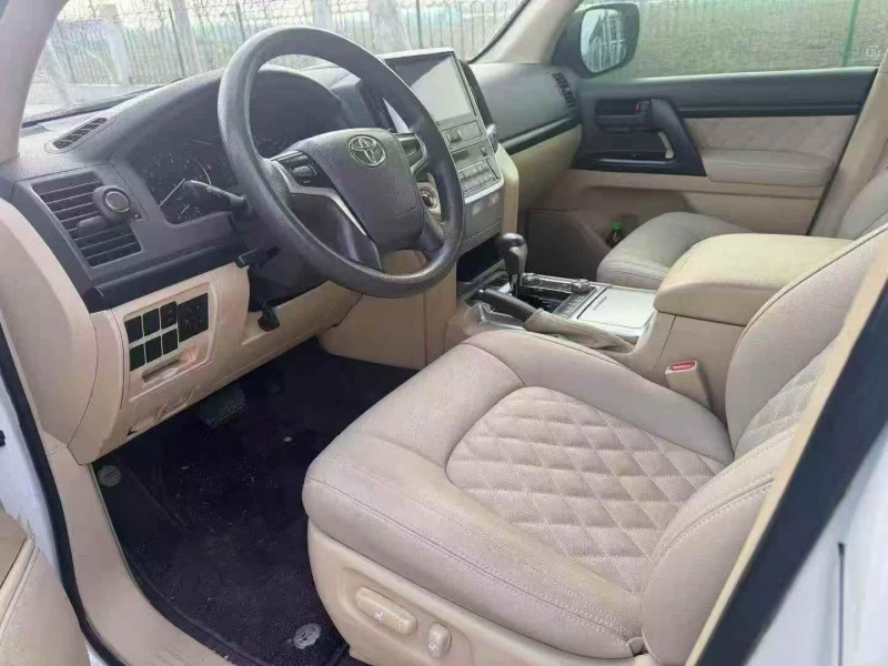 东营17年丰田兰德酷路泽4