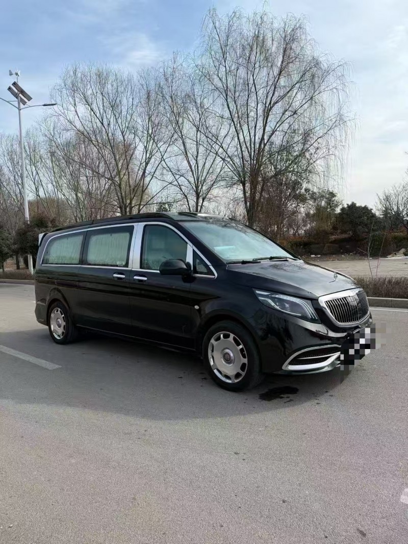 枣庄23年奔驰威霆2