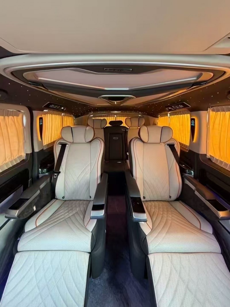 枣庄23年奔驰威霆8