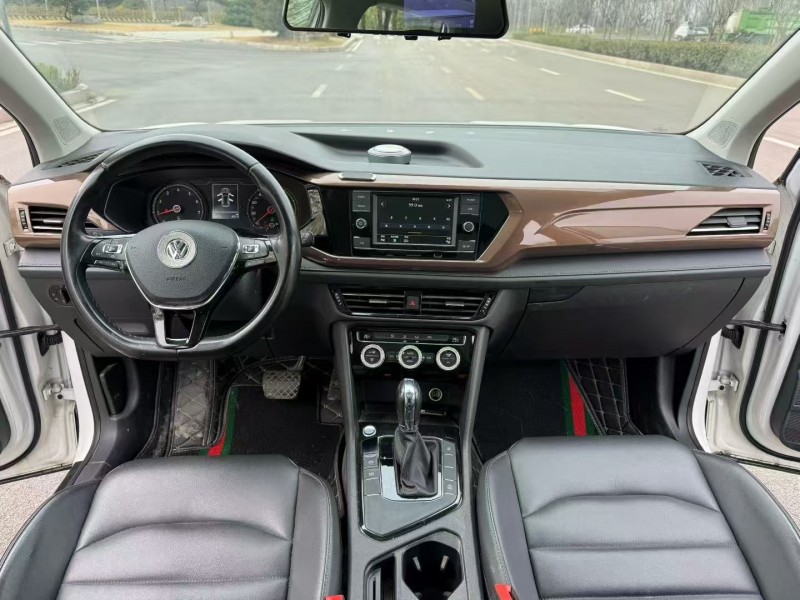 枣庄20年大众途岳6