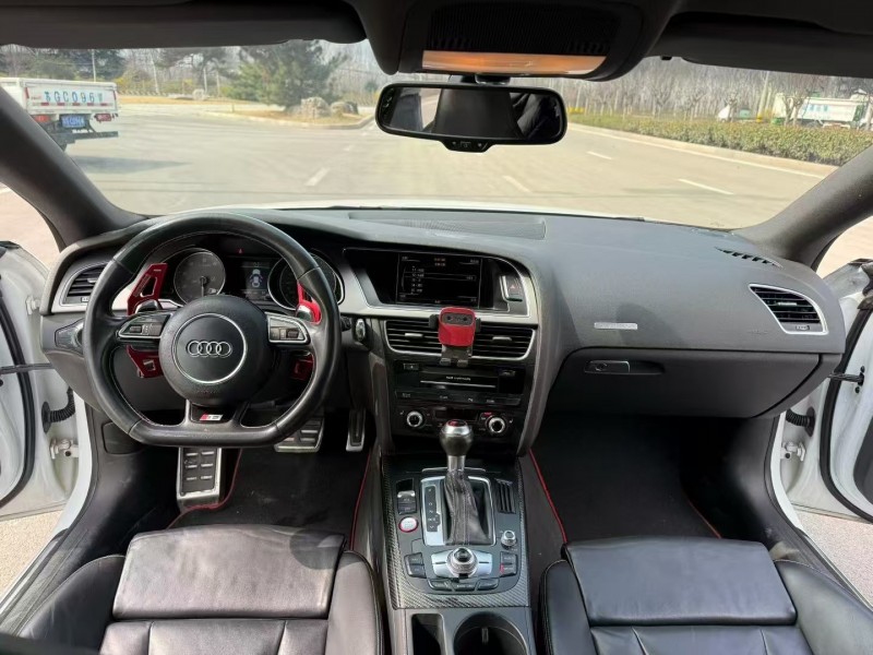 枣庄14年奥迪S56