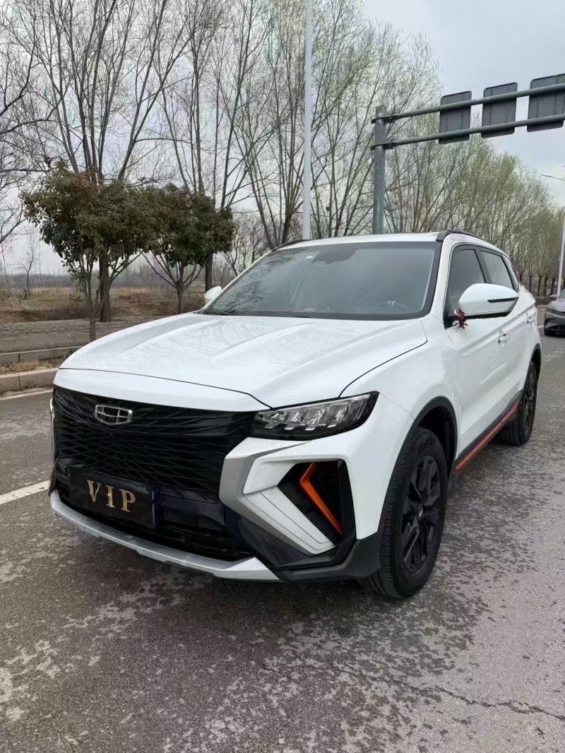 枣庄22年吉利博越3