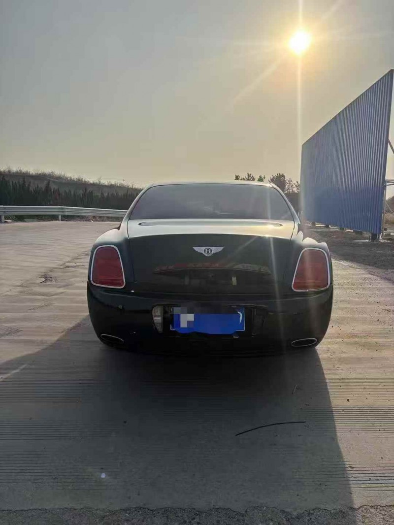 枣庄10年宾利飞驰9