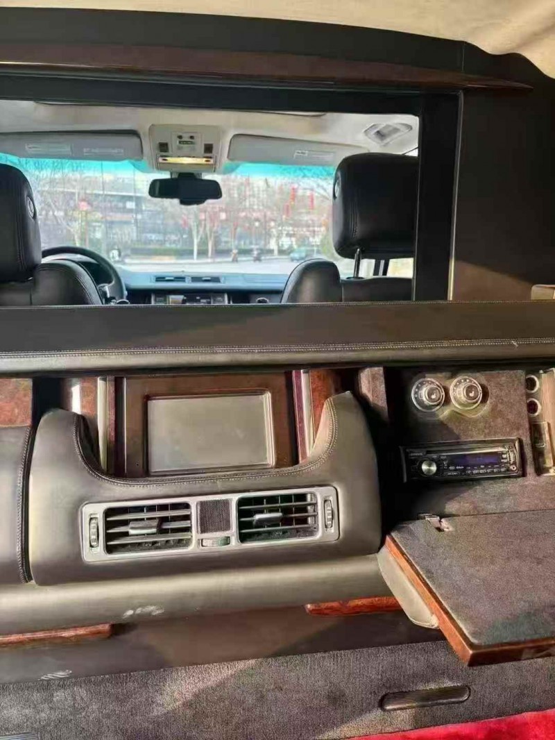 潍坊12年路虎揽胜3