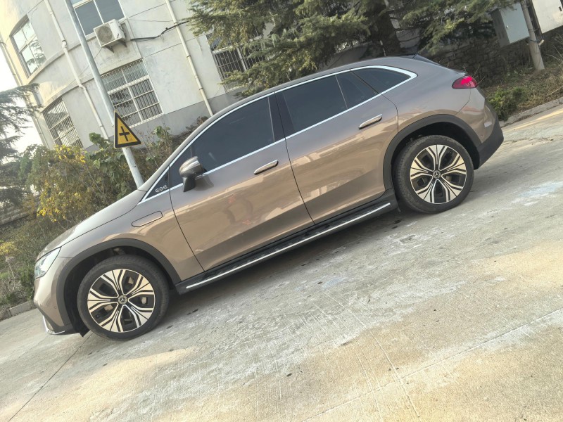 烟台23年奔驰EQE3