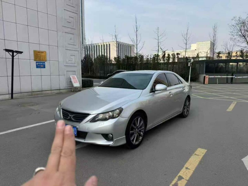 烟台12年丰田锐志2