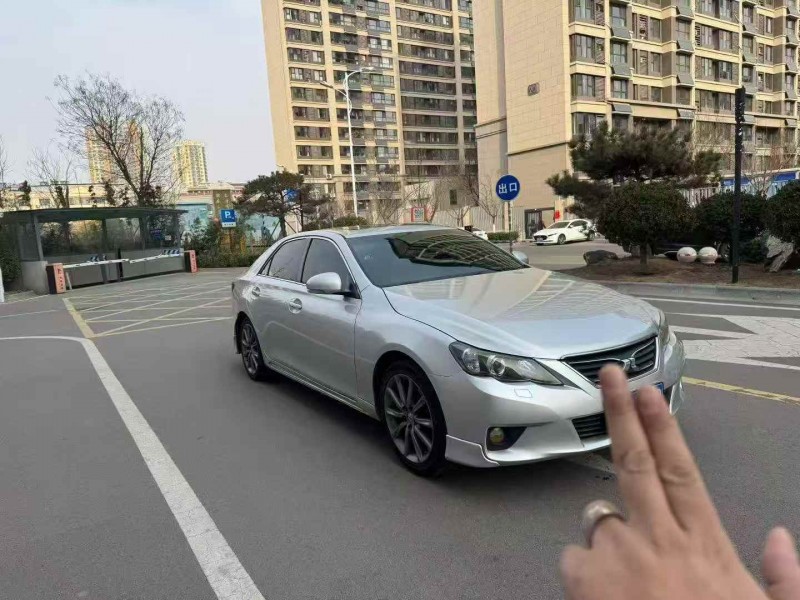 烟台12年丰田锐志3