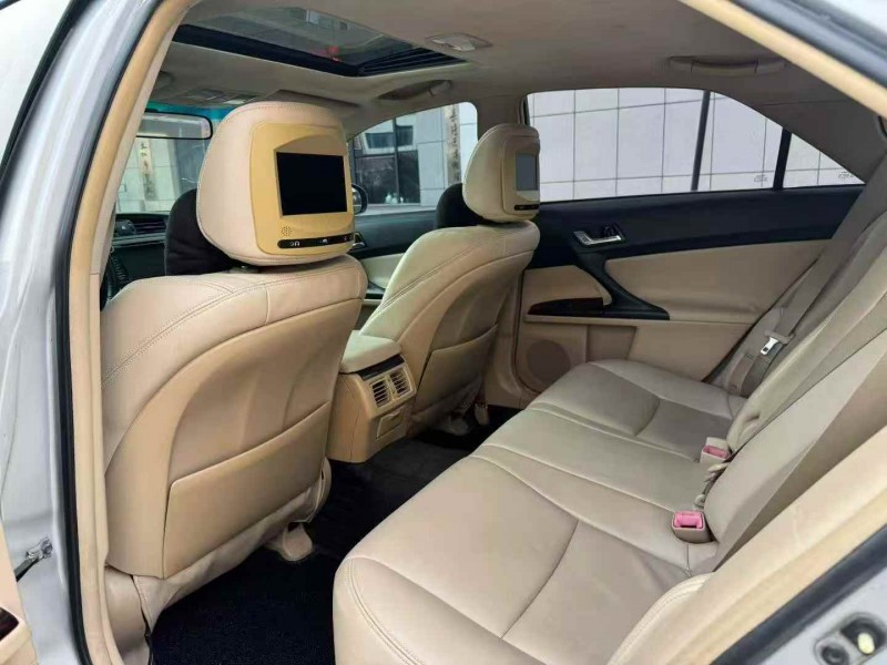 烟台12年丰田锐志5