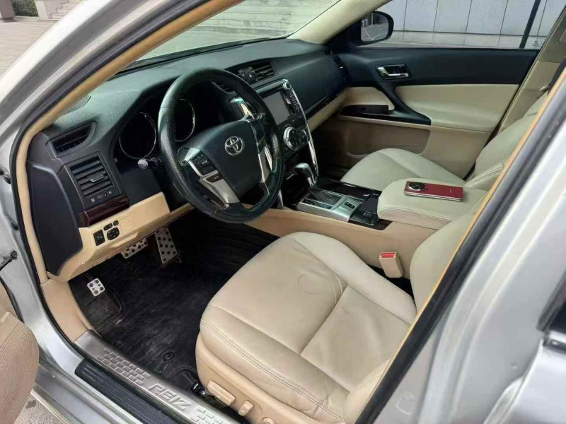 烟台12年丰田锐志6