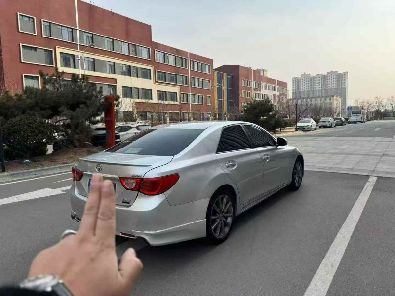 烟台12年丰田锐志7