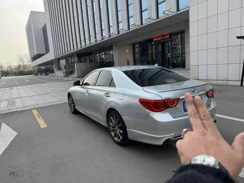 烟台12年丰田锐志8