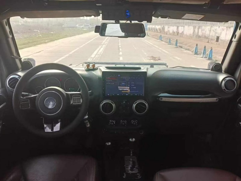 菏泽14年Jeep牧马人6