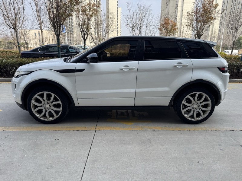 济宁14年路虎极光7