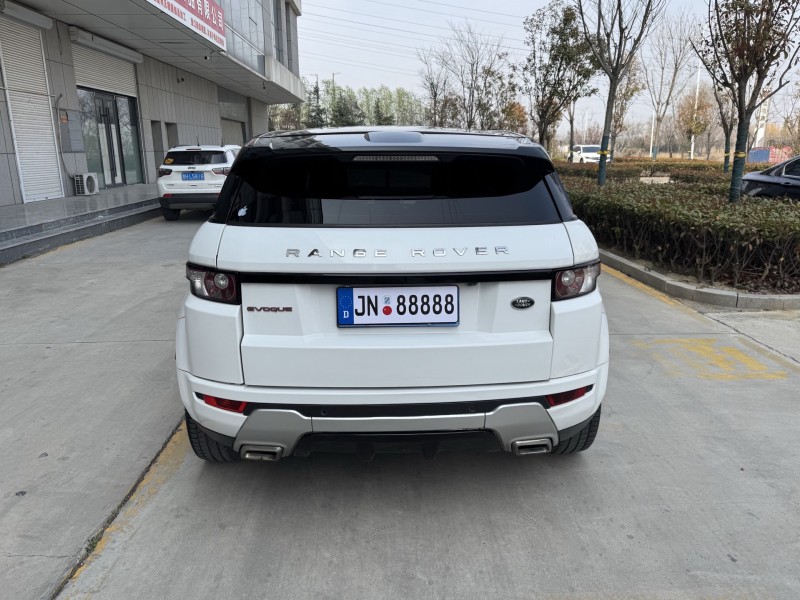 济宁14年路虎极光9