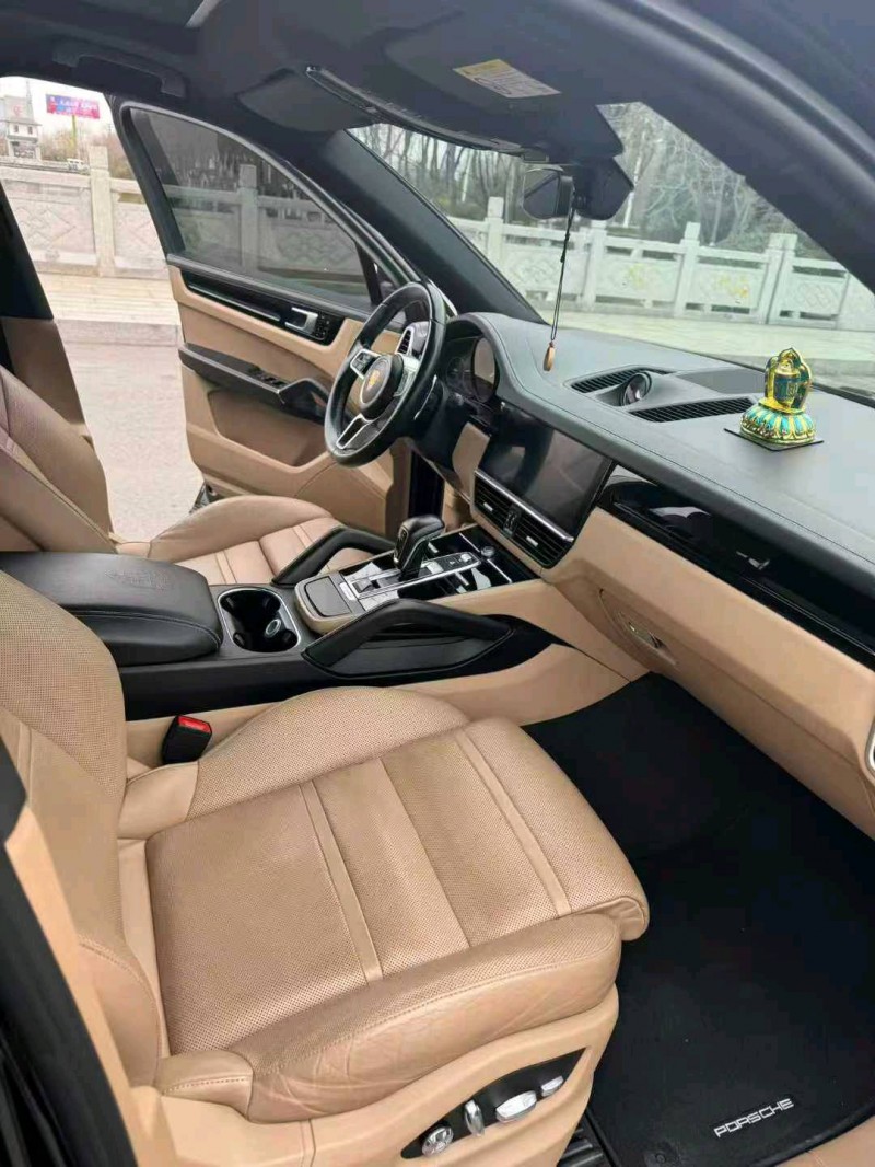 徐州19年保时捷卡宴8