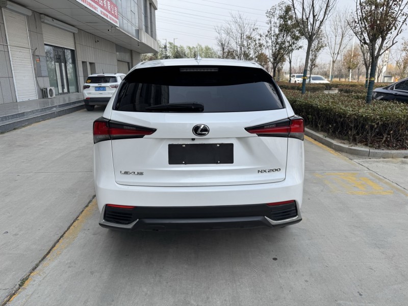 济宁18年雷克萨斯NX9