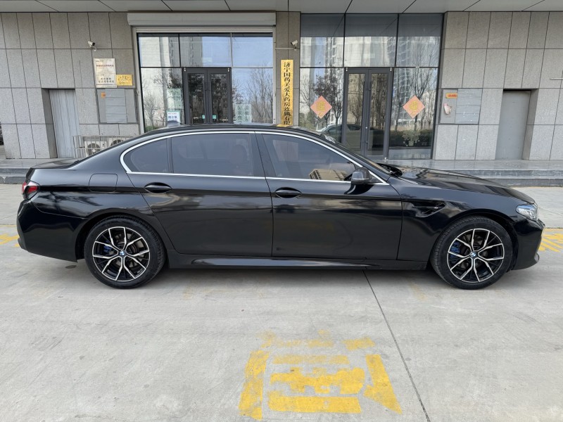 济宁15年宝马5系8