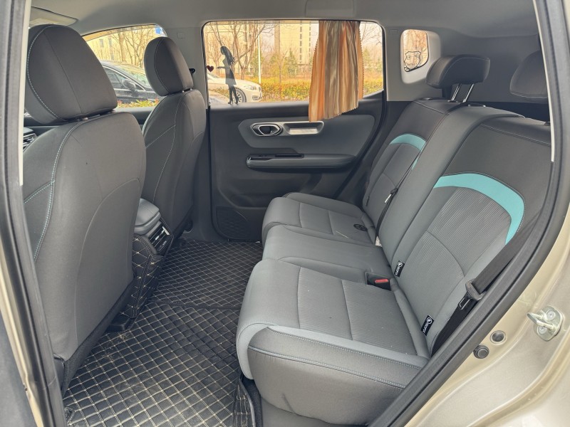 济宁25年传祺埃安Y5