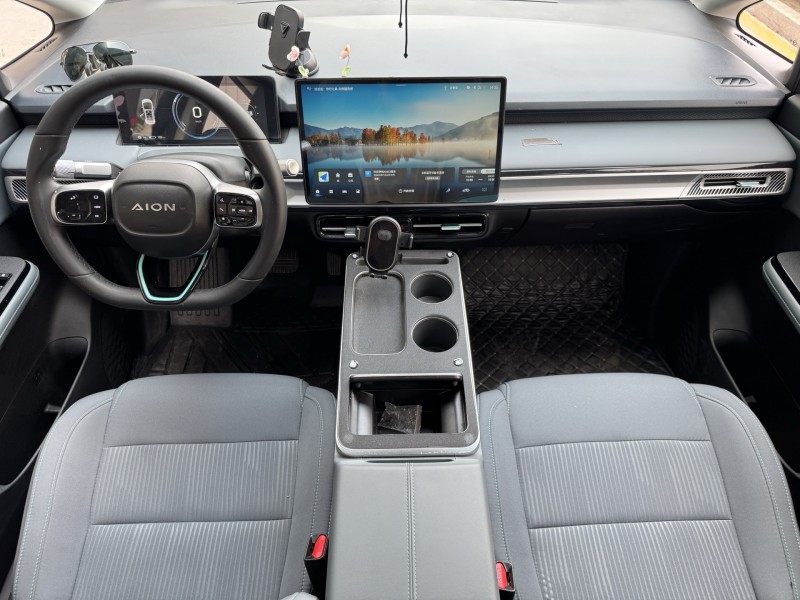 济宁25年传祺埃安Y6