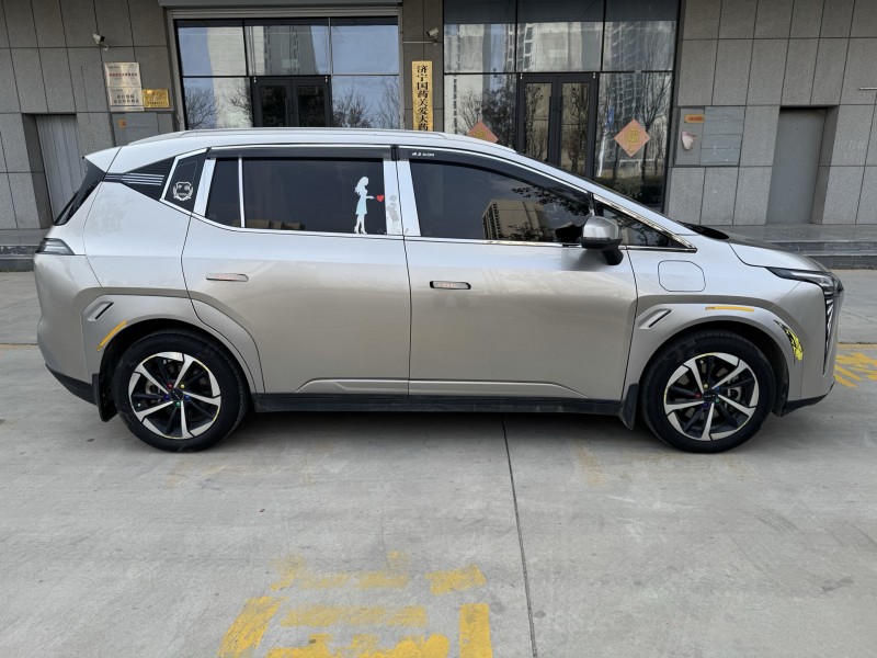 济宁25年传祺埃安Y8