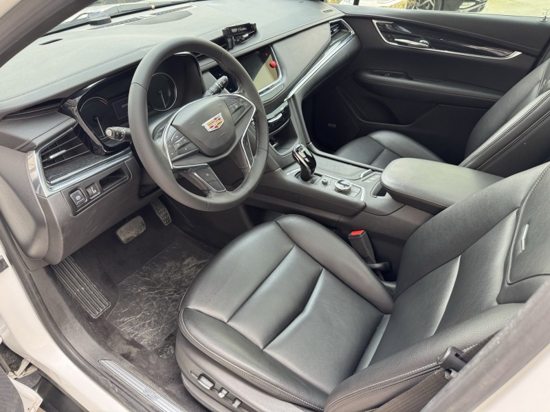 济宁21年凯迪拉克XT54